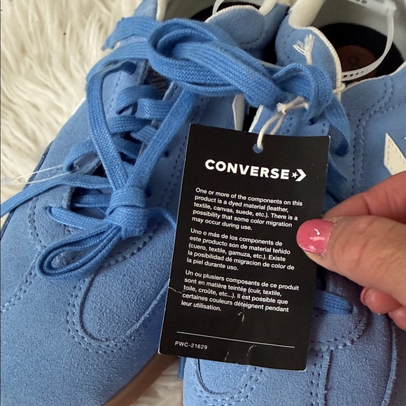 Converse Blue and White Sneakers. Unisex Size 8 Men’s 9.5 Women’s NWOT - Picture 8 of 11